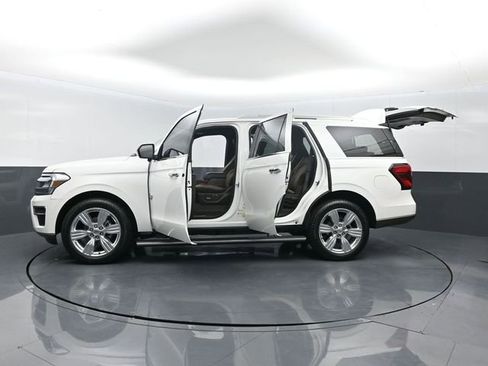 Used 2023 Ford Expedition King Ranch image 28