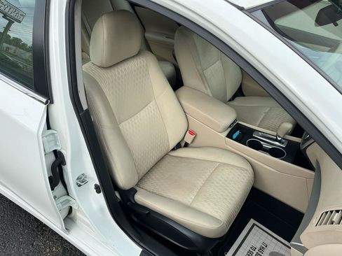 Used 2017 Nissan Altima 2.5 S w/ Power Driver Seat Package FWD image 27