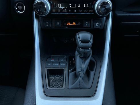 Used 2025 Toyota RAV4 XLE image 23