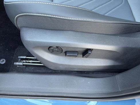 New 2025 Volkswagen Tiguan SE image 15