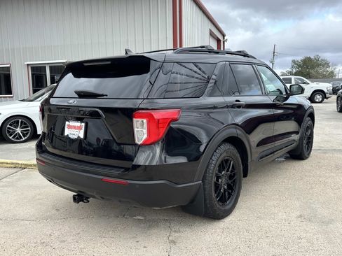 Used 2021 Ford Explorer XLT image 7
