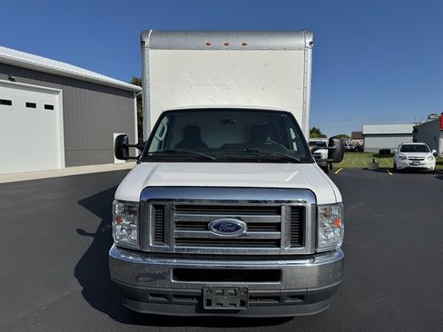 Used 2021 Ford E-450 and Econoline 450 Super Duty w/ Power Windows & Locks Group image 2