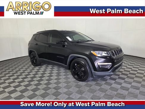 Used 2020 Jeep Compass Latitude FWD image 1