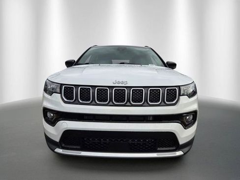 Used 2023 Jeep Compass Limited AWD/4WD image 8