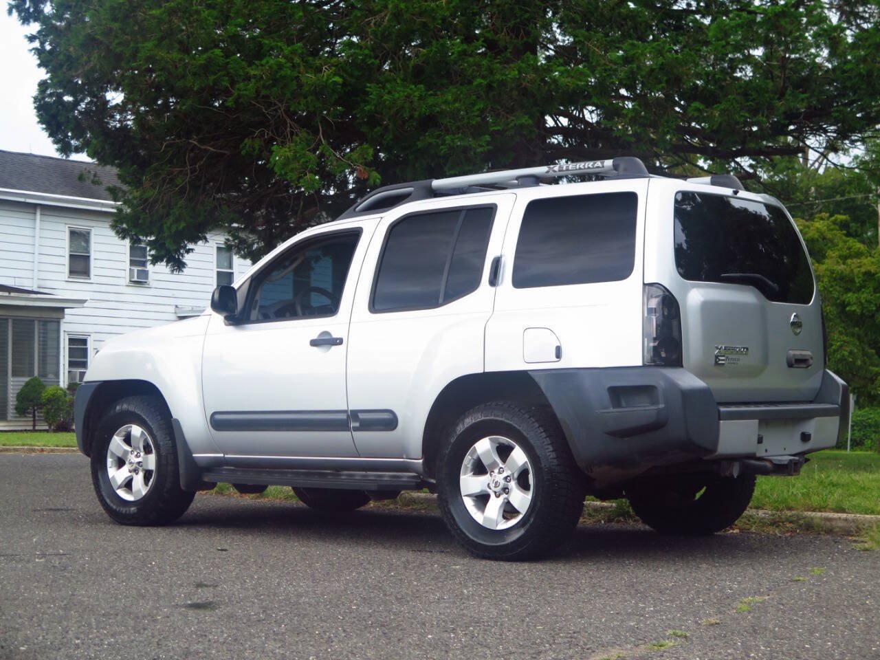 Used 2011 Nissan Xterra S w/ 4X4 Value Package image 3
