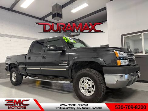 Used 2005 Chevrolet Silverado 2500 LS w/ Heavy-Duty Power Package AWD/4WD image 1