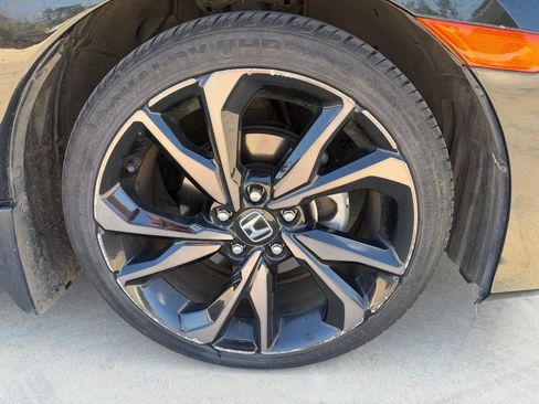 Used 2019 Honda Civic Sport image 9