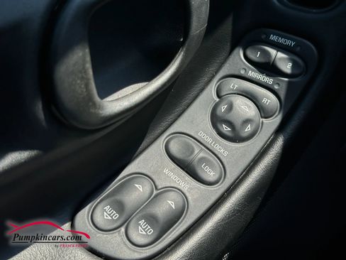 Used 2003 Chevrolet Corvette Convertible w/ Preferred Equipment Group1 image 21