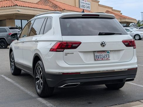 Used 2021 Volkswagen Tiguan SE w/ Panoramic Sunroof Package FWD image 13