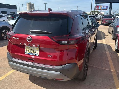 Used 2021 Nissan Rogue SV w/ Premium Package FWD image 10