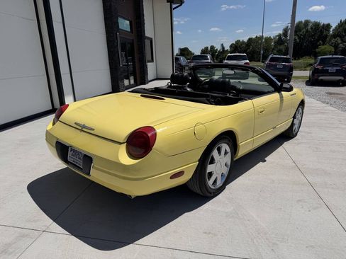 Used 2002 Ford Thunderbird RWD image 8