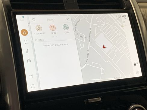 New 2025 Land Rover Discovery Dynamic SE image 19