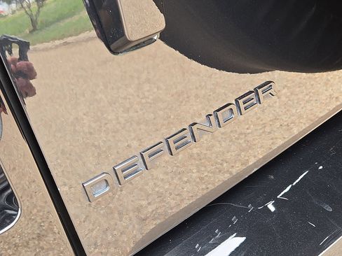 Used 2025 Land Rover Defender 110 X AWD/4WD image 11