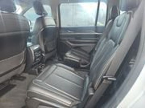 Used 2023 Jeep Grand Cherokee L Limited w/ Luxury Tech Group II image 12