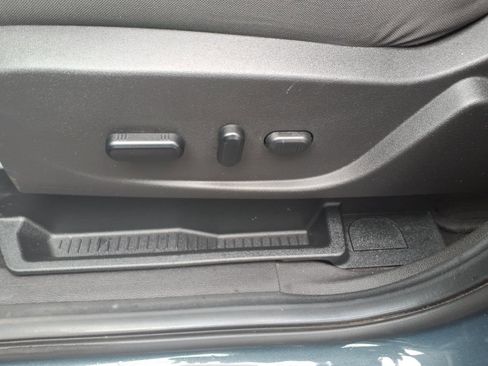 Used 2019 Ford Escape SE image 15