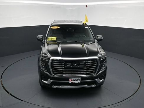 Used 2025 GMC Yukon Elevation w/ LPO, Elevation Black Package AWD/4WD image 46