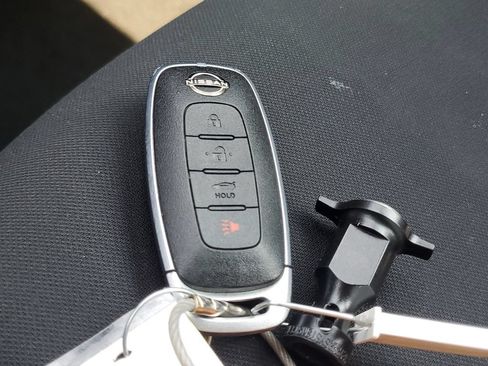Used 2024 Nissan Sentra SV FWD image 29