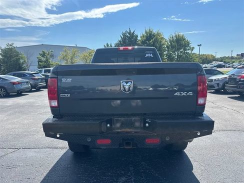 Used 2018 RAM 2500 SLT AWD/4WD image 6