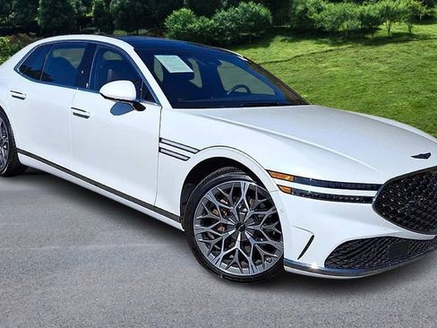 Used 2025 Genesis G90 3.5T image 2