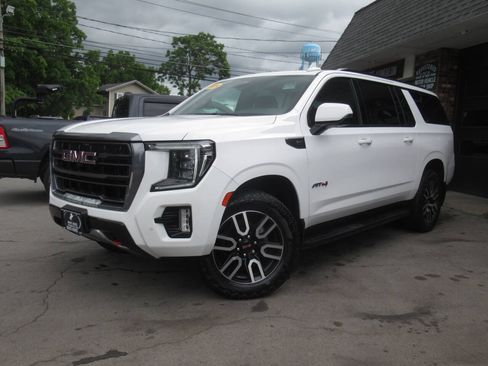 Used 2024 GMC Yukon XL AT4 w/ Technology Package AWD/4WD image 37