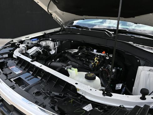 Used 2025 Ford Explorer Active image 30