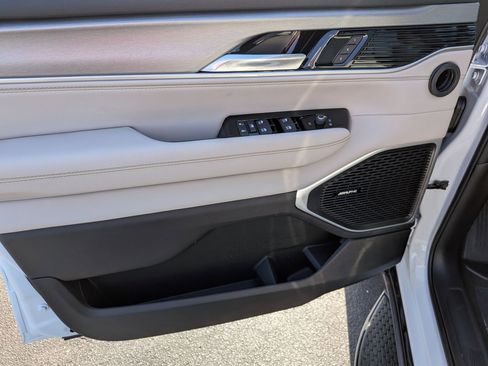 New 2026 Jeep Grand Wagoneer L Limited AWD/4WD image 10