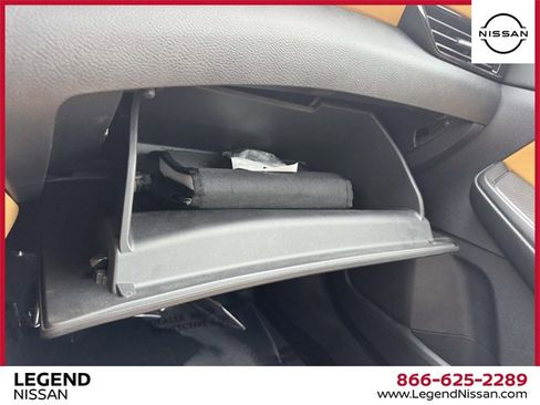 Used 2022 Nissan Sentra SV w/ SV Premium Package image 31