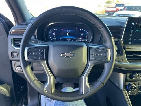 Used 2024 Chevrolet Tahoe Z71 w/ Luxury Package image 18