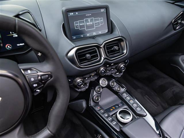 Used 2023 Aston Martin V8 Vantage Roadster RWD image 35