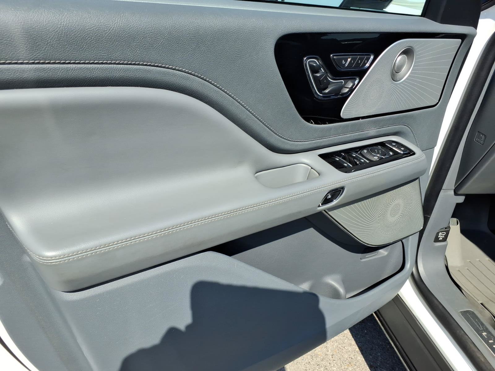 Used 2020 Lincoln Aviator Reserve w/ Equipment Group 202A AWD/4WD image 10