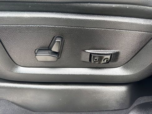 Used 2024 RAM 2500 Laramie image 10