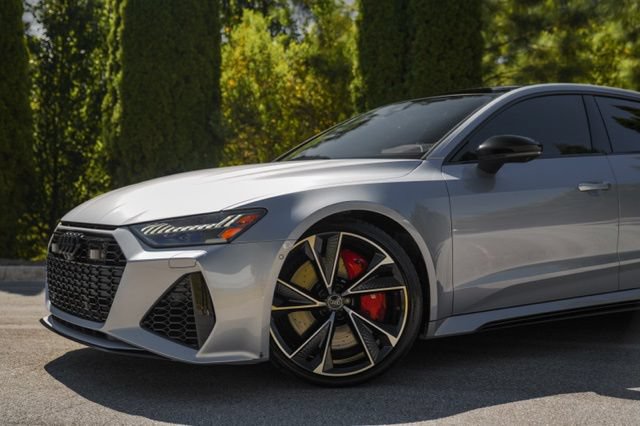 Used 2023 Audi RS 7 Sportback w/ Black Optic Package AWD/4WD image 3