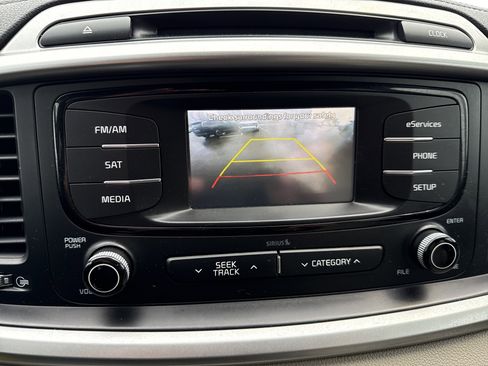 Used 2016 Kia Sorento LX w/ LX Convenience Package image 26