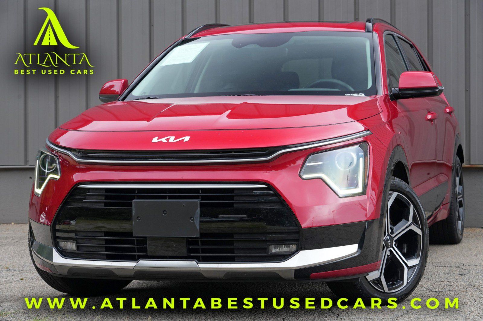 Used 2024 Kia Niro EX Touring FWD image 1