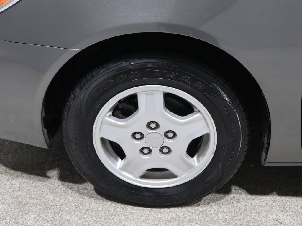 Used 2003 Toyota Camry LE FWD image 12