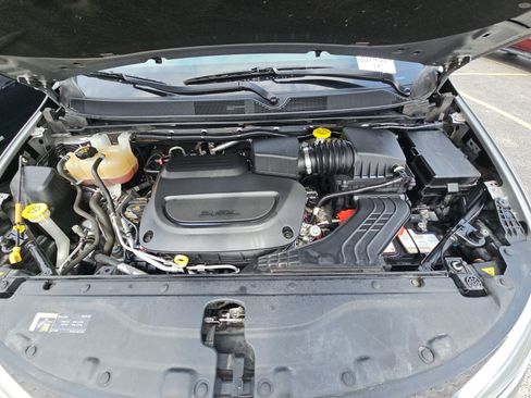 Used 2020 Chrysler Pacifica Limited image 21