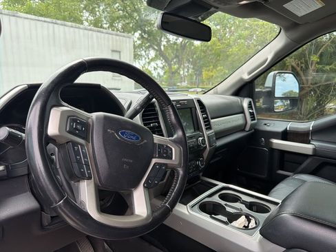 Used 2021 Ford F250 Lariat w/ Lariat Ultimate Package image 9