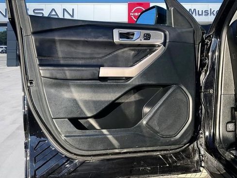 Used 2023 Ford Explorer Limited w/ Equipment Group 301A image 17