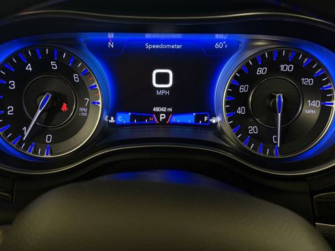 Used 2019 Chrysler 300 Limited image 19