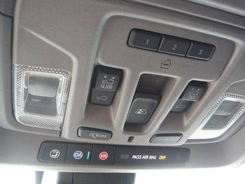 Used 2021 GMC Sierra 1500 Denali w/ Driver Alert Package II AWD/4WD image 43