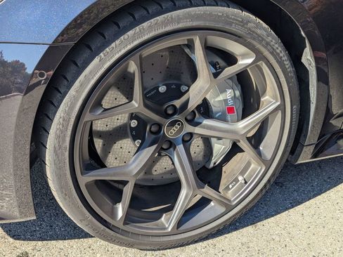 Used 2025 Audi RS 6 performance image 7