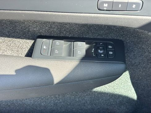 Certified 2026 Volvo XC40 B5 Plus AWD/4WD image 12