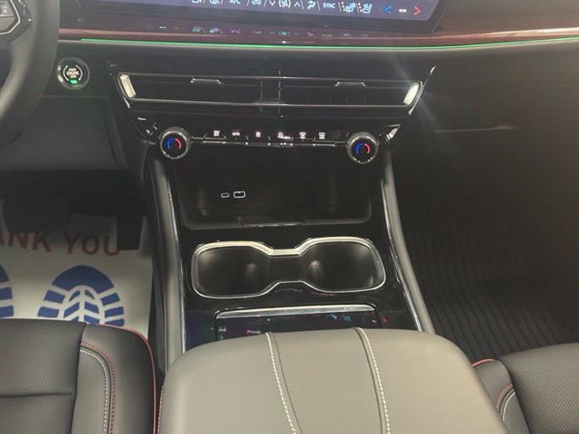 New 2027 Chevrolet Traverse RS w/ LPO, Floor Liner Package AWD/4WD image 18