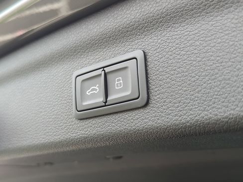 Used 2022 Audi Q3 2.0T Premium w/ Convenience Package image 29