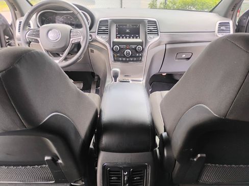 Used 2021 Jeep Grand Cherokee Laredo RWD image 84