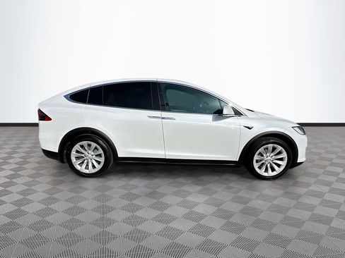 Used 2019 Tesla Model X Long Range image 8