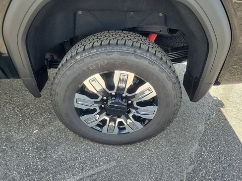 New 2026 GMC Sierra 2500 Denali w/ Denali Reserve Package image 8