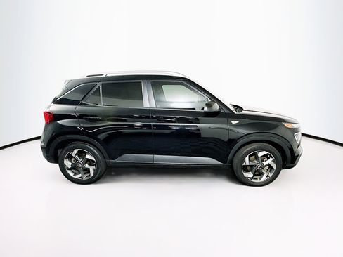 Used 2022 Hyundai Venue SEL w/ Cargo Package image 10