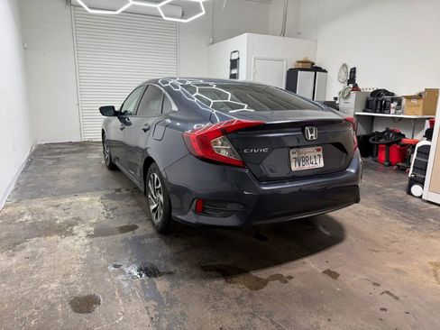 Used 2016 Honda Civic EX image 8