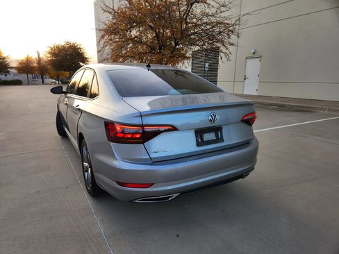 Used 2019 Volkswagen Jetta R-Line image 15